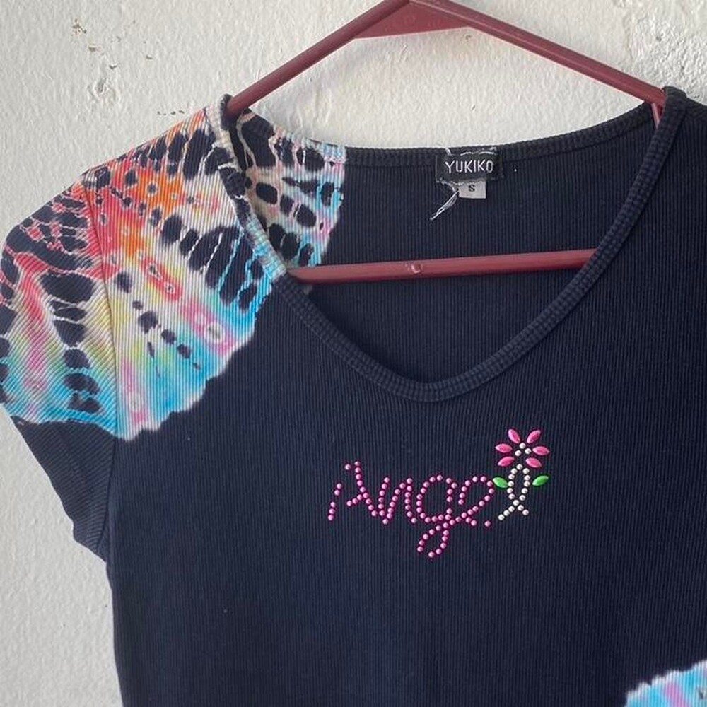Women's Black T-shirt - Picture 2 of 3